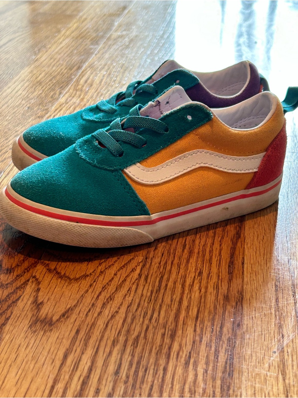 Vans Ward Colorblock Toddler
Sneakers Sz 10 (EUR 26.5) Teal Purple
Yellow Orange - Picture 3 of 6